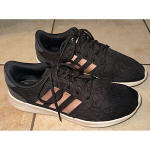 Women’s Black Black & Gold Athletic Shoes size 9 Lace print